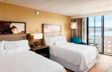 Четырёхместный номер Standard с видом на озеро