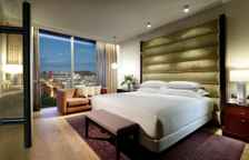 Двухместный клубный номер Deluxe High Floor с видом на город