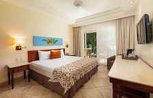 Двухместный семейный номер Standard с видом на бассейн