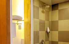 Одноместный номер Deluxe с балконом и с видом на город