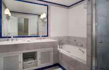 Четырёхместный номер Standard с панорамным видом