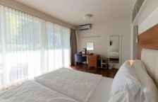 Двухместный номер с видом на бассейн