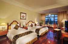 Трёхместный номер Premium с видом на город