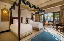 Двухместный номер Deluxe с видом на бассейн