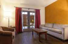 Двухместный номер Deluxe с видом на бассейн