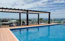 Двухместный люкс Standard с балконом и с частичным видом на океан