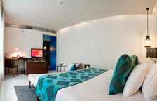 Одноместный полулюкс с видом на бассейн