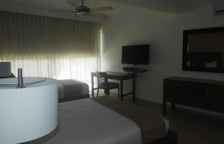 Одноместный номер Standard с частичным видом на море