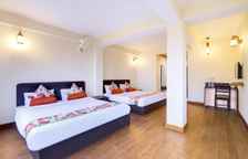 Четырёхместный семейный номер Standard с красивым видом из окна