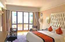 Двухместный номер Premier с балконом