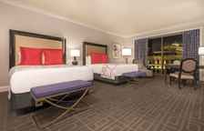 Четырёхместная студия-люкс Premium Palace