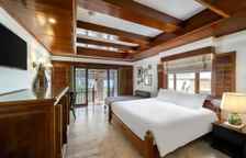 Люкс Hillside с 2 комнатами с видом на море