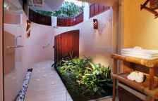 Двухместная вилла с видом на сад