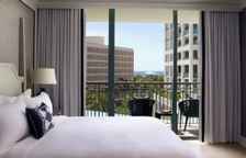 Двухместный номер Premium с балконом и с видом на город