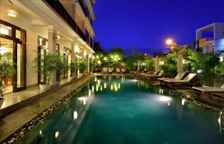 Двухместный номер Deluxe с видом на бассейн