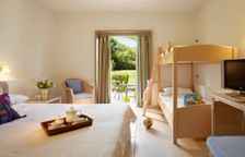 Номер Семейный Первый этаж с видом на сад