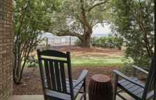 Двухместный номер Grand с балконом и с видом на залив