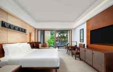 Двухместный номер Deluxe с доступом в бассейн с видом на сад