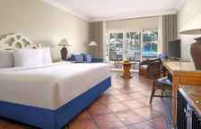 Двухместный номер Superior с видом на бассейн