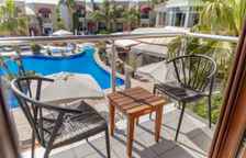 Двухместный номер Superior с видом на бассейн