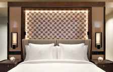 Двухместный номер Premier with city and peak view