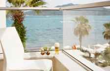 Двухместный номер Standard с частичным видом на море