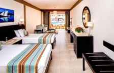 Двухместный номер Standard с видом на бассейн