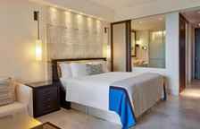 Двухместный номер Deluxe с балконом и с частичным видом на море