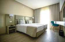 Двухместный номер Standard с видом на бассейн