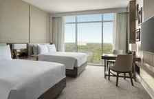 Четырёхместный номер Standard с видом на бассейн