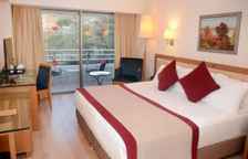 Одноместный номер Standard с видом на окрестности