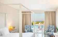 Бунгало семейное Famous с видом на море