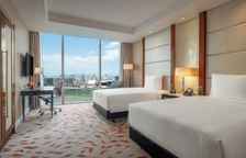 Четырёхместный номер Deluxe с видом на город