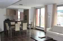 Семейные апартаменты с видом на улицу