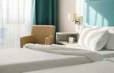 Двухместный номер с балконом и с видом на бассейн