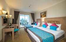 Номер Standard с видом на окрестности