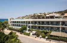 Двухместный номер Superior с частичным видом на море