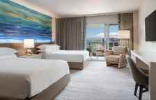 Четырёхместный номер с частичным видом на океан