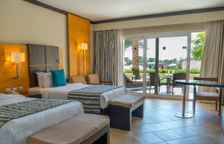 Двухместный номер Superior с видом на бассейн