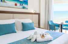 Двухместный номер Standard с балконом и с частичным видом на море