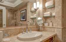 Четырёхместный номер Standard с видом на озеро