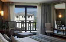 Двухместный номер Superior с частичным видом