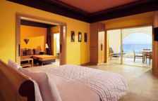 Двухместный номер Standard с балконом и с частичным видом на море