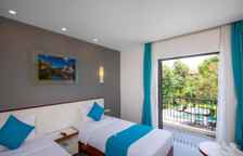 Двухместный номер Deluxe с видом на бассейн