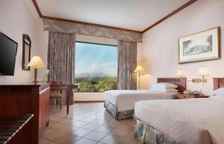 Двухместный номер с видом на поле для гольфа