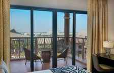 Двухместный полулюкс с балконом и Resort view