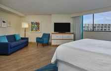 Люкс Executive c 1 комнатой с видом на бассейн