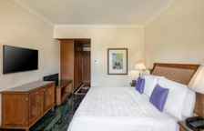 Двухместный номер Deluxe с видом на бассейн