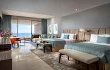 Семейный люкс Ambassador с 2 комнатами с видом на океан