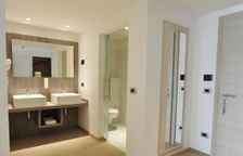 Полулюкс с балконом и с видом на озеро